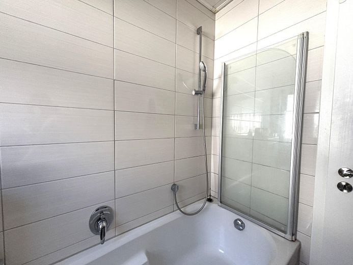 Schöne, helle 3 ZKB-Wohnung mit Terrasse in ruhiger Lage – Foto 7