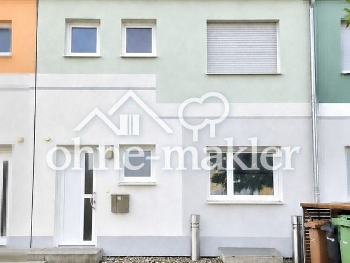 Provisionsfrei: Modernes RMH (Bj. 2019) mit 163 m², Garten, Studio & Dachterrasse – Foto 1