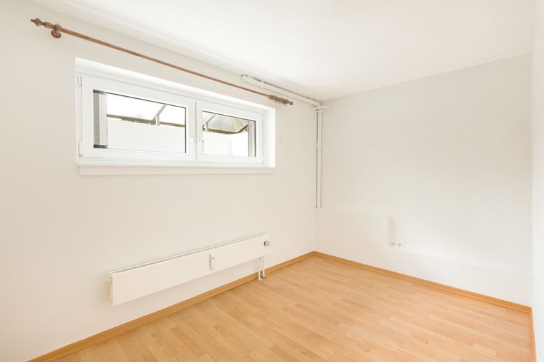 Blankenese: Moderne, ruhige 5 Zi EG/ST Whg inkl.2 Zi, Sauna, Duschbad im Souterrain – Arbeitszimmer Souterrain