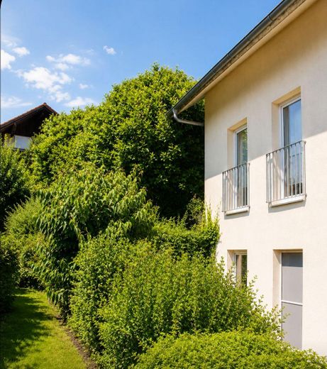 Wunderschönes Einfamilienhaus mit Potenzial: Ein Wohntraum für jeden - Keine Maklerprovision! – Aussenansicht West-Seite