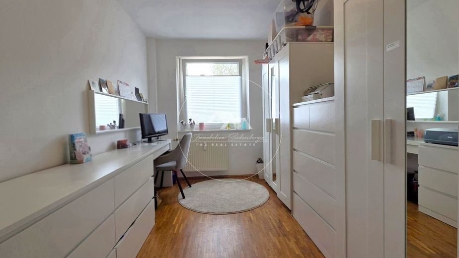 Selten: 4-Zimmer-Wohnung mit Privatgarten, Balkon, Garage &amp;  Top Anbindung – Arbeitszimmer