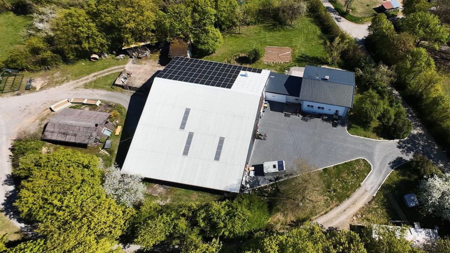 Domaine rural isolé avec infrastructure autonome – 4 ha, fonctionnement en îlot, autosuffisance | Sans agent immobilier – Photo 3