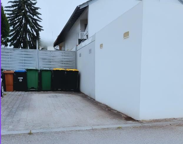 Charmantes Reihenendhaus in Kirchheim am Neckar – 2. Stellplatz 