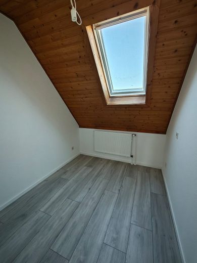 Schlafz. Kind ca. 2,2 x 2,8 m