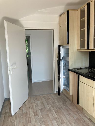 SE - 3-Zimmer -DG Whg 63,71 qm – Musterbild Küche