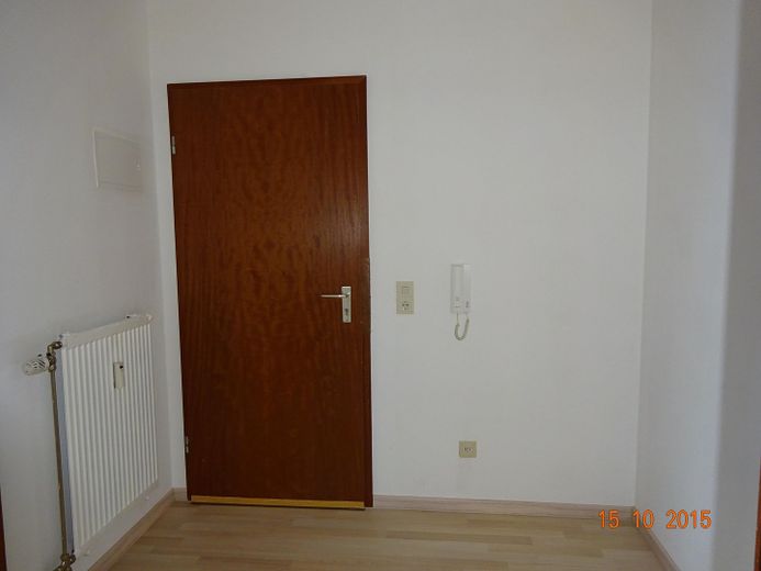1-kamerappartement met balkon – Flur