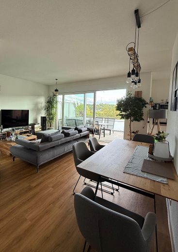 Wohnen  - Essen