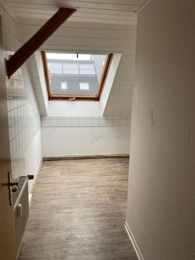 DG 4-Zimmer Maisonette mit Laminat und Südbalkon in zentraler Lage!!! – PHOTO-2022-03-16-09-22-56