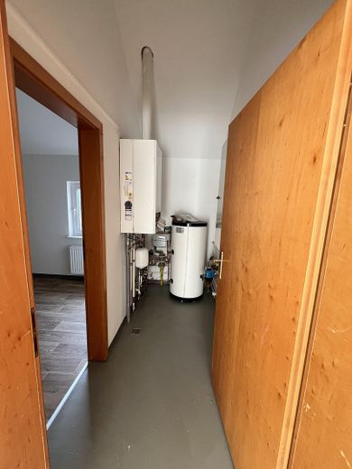 🌿 Renovierte Doppelhaushälfte mit grossem Garten und Garage in Linthe bei Berlin/ Potsdam – Heizungsraum 