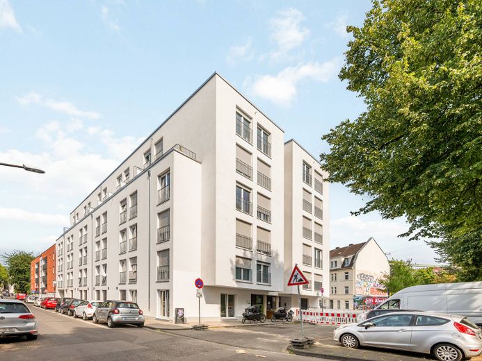 Appartamento monolocale arredato a Colonia – Außenansicht II