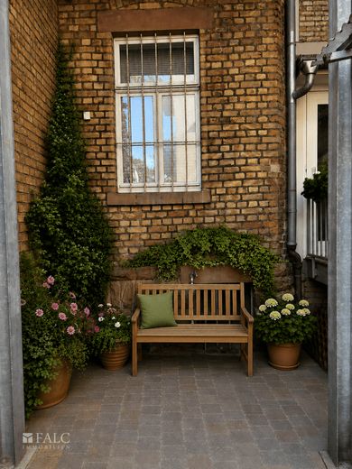 Lichtdurchflutete Altbauwohnung mit Terrasse in einer der begehrtesten Lagen Heidelbergs – Terrasse