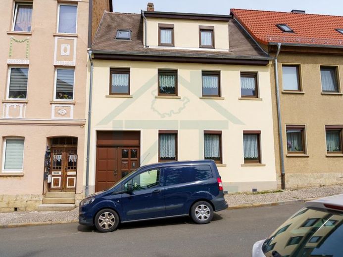 Dom jednorodzinny z potencjałem w Apoldzie – Zdjęcie 1