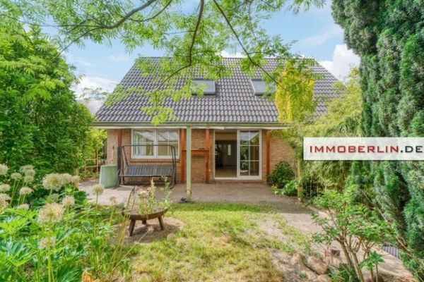 IMMOBERLIN.DE - Wohlfühllage! Fabelhaftes Haus in zweiter Reihe mit idyllischem Sonnengarten