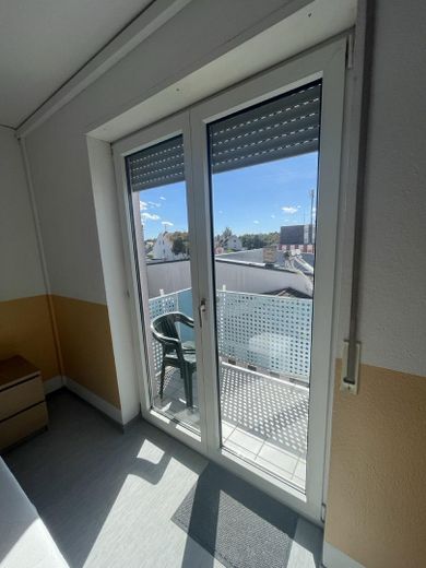 Práctico apartamento urbano de 27 m² | Amueblado | Cocina equipada | Balcón | Lavadora – Balkon