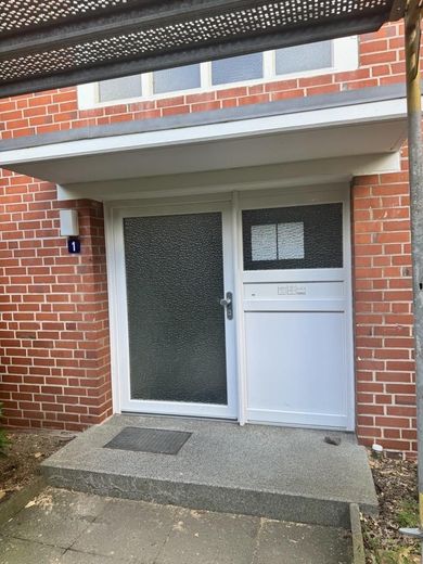 offene Besichtigung - Samstag 17-18 Uhr - 4 Zimmer ETW inkl. Garage – Eingang