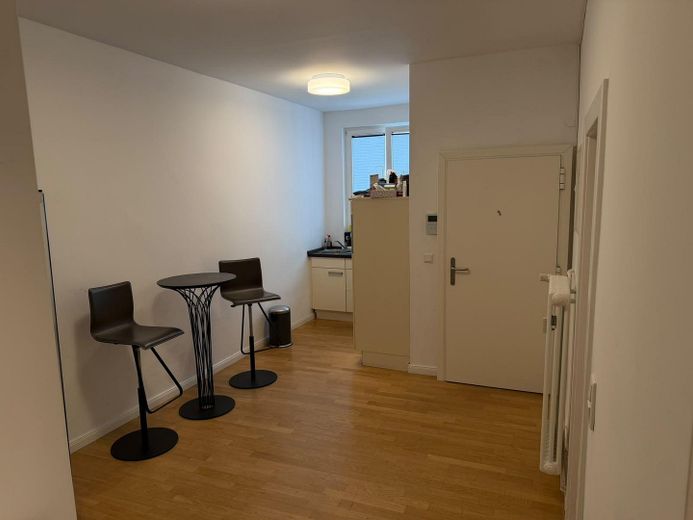 Subsequent tenant wanted: Office on Kurfürstendamm – approx. 81 m² with balcony – Küche