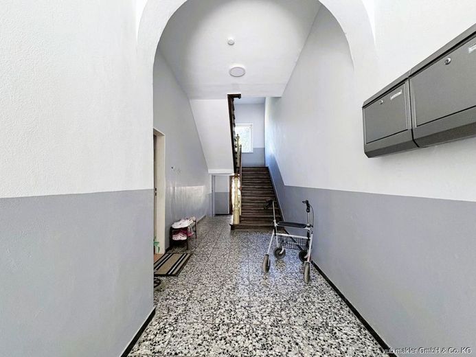 Stilvoll renovierte 3,5-Zimmer-Wohnung - ideal für Paare in Hof – VUB0002416-2
