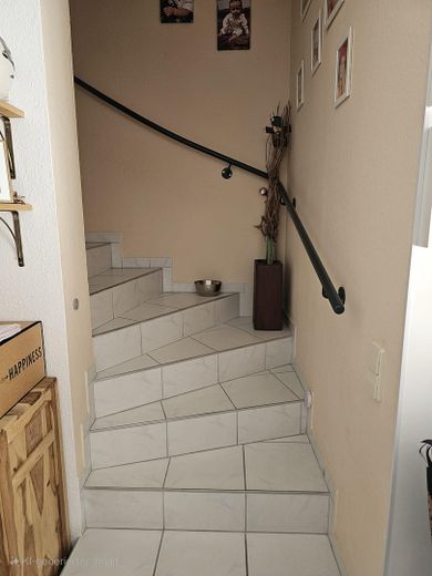 Maison mitoyenne centrale exclusive avec piscine et climatisation – Treppenaufgang