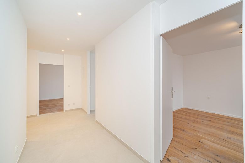Luminoso y modernizado piso de 3 habitaciones: 2 balcones, completamente modernizado en Múnich-Neubiberg – Foto 6