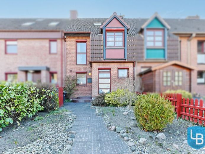 Gepflegtes Reihenmittelhaus mit sonnigem Garten, Einzelgarage und attraktivem Entwicklungspotenzial – Foto 1