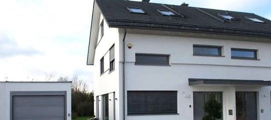 ready - steady - go - neue Wohnung - neues Glück – Hausansicht