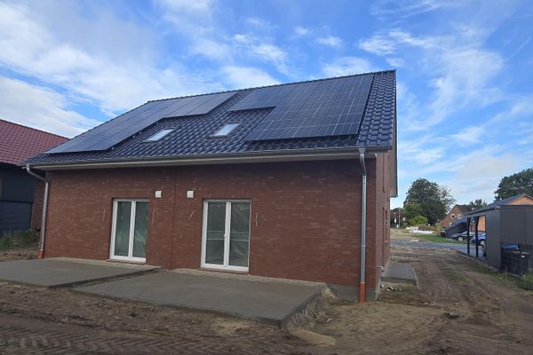 A+ Neubau-DHH bei Stade - PV, Speicher, Wärmepumpe, 5% AfA möglich