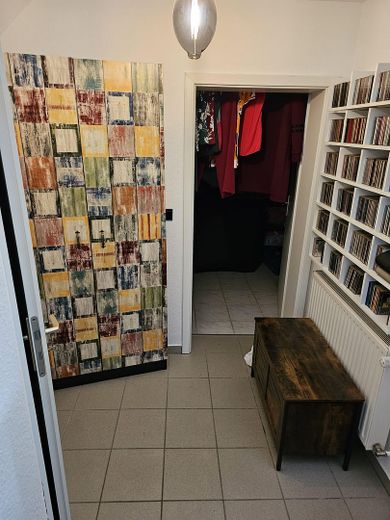 Oberkrämer - interessantes, saniertes & gepflegtes RMH mit Luxusausstattung – Flur im Keller