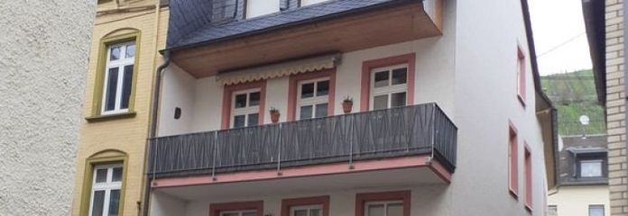 Well-maintained house with 2 holiday apartments in Zell on the Moselle