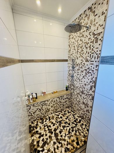 Dusche