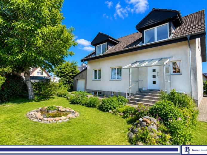Detached house with separate apartment in Berlin-Johannisthal – Photo 1