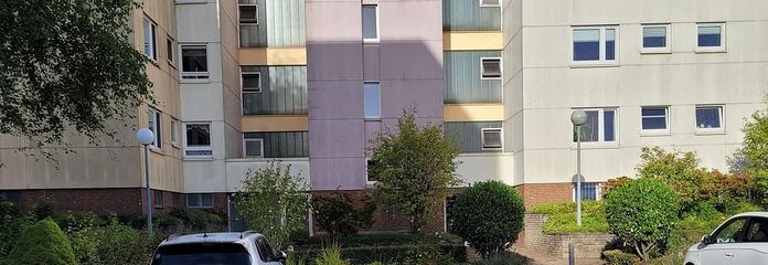 Piso en propiedad de 3,5 habitaciones (92,57 m²) en Harrislee, cerca del centro escolar y las instalaciones deportivas – Hausansicht Eingangsbereich