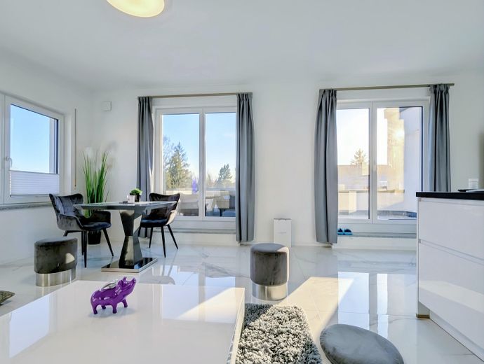 Hochwertig voll möblierte 2-Zimmer-Wohnung mit Dachterrasse, Tiefgarage & Garten in München Nord – Foto 4