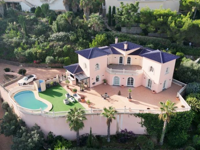 Fantastische Villa mit Meerblick, 5 Schlafzimmern, 4 Bädern, Privatpool und Garage – Foto 1