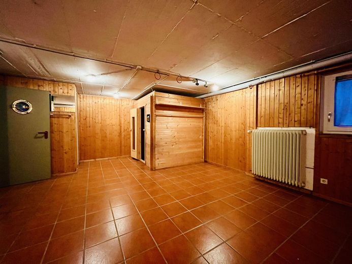Kellerraum mit Sauna