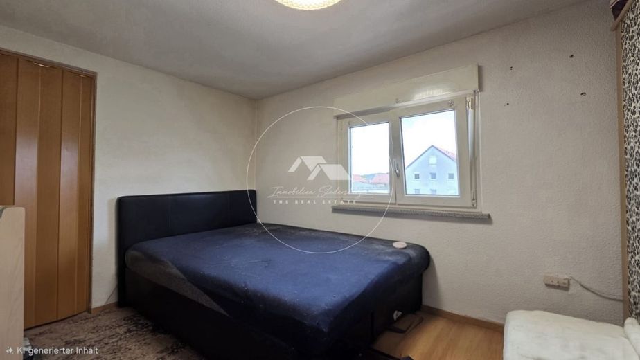 Dachgeschosswohnung in guter Lage - ideal für Investoren und Kapitalanleger – Schlafzimmer