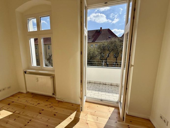 Sonnige Maisonette im Komponistenviertel – 2 Balkone, Südausrichtung & ruhige Lage im Grünen – Zimmer 2, 3. OG 