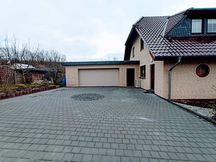 Haus mit Garten in ruhiger Lage zu vermieten – Foto 2
