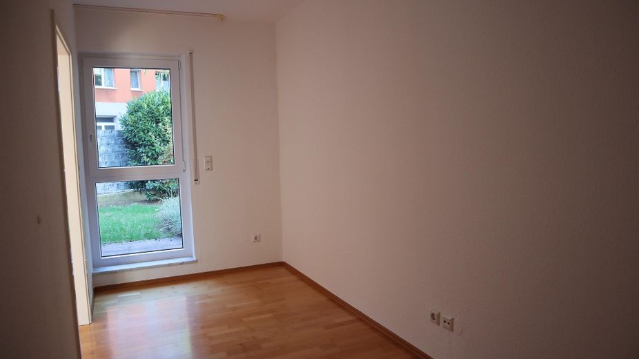 Mieszkanie dwupoziomowe z 3 pokojami i ogrodem, spokojna i centralna lokalizacja w Niederradzie – Arbeitszimmer1