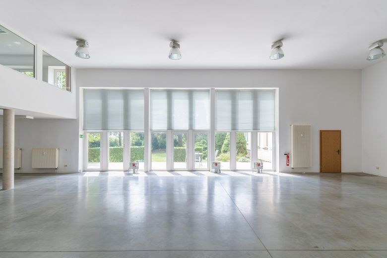 500 m² Raum für Ideen – vielseitige Gewerbefläche mit Halle, Büros und Arbeiten im Grünen. – Foto 3