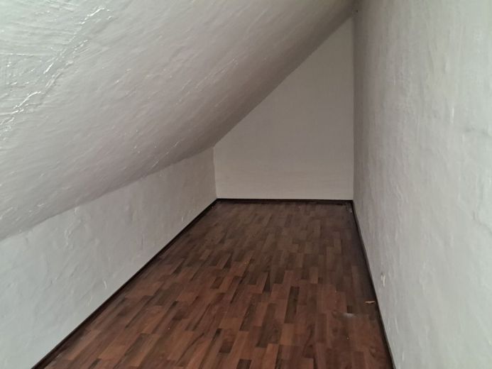 3-Zimmer-Mietwohnung in Holzminden/Neuhaus zu vermieten - Komplett renoviert/teilsaniert in 2025 – Abstellraum