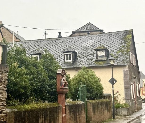 Da privato: casa con cuore cerca nuovi proprietari incluso terreno edificabile – Foto 1