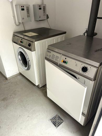 Waschmaschine und Trockner