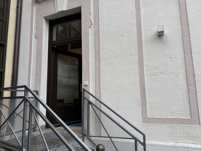Spazio commerciale/studio/ufficio di rappresentanza a Bogenhausen – di fronte al Klinikum Rechts der Isar – eigener exklusiver Eingang