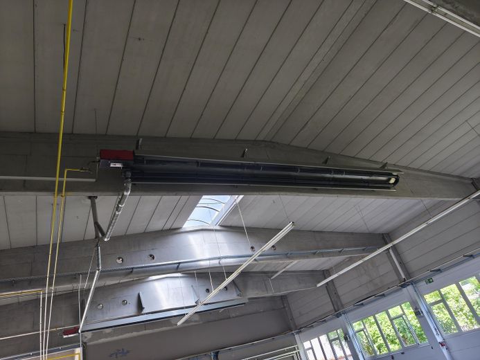 Gewerbehalle / Lagerhalle / Halle 624qm / Büro 247qm in 91126 Rednitzhembach – Deckenstrahler Heizung