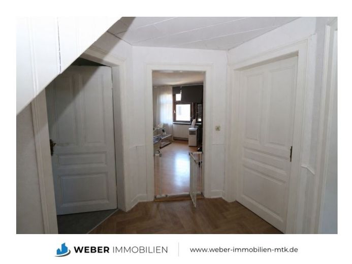 Verkauf im Bieterverfahren +++ provisionsfrei +++Sanierungsobjekt mit Ausbaupotenzial in Hattersheim – Diele 1. OG