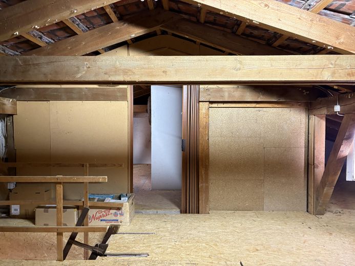 Krailling: Großzügiges Reihenmittelhaus + Garage (optional) – Speicherboden - 12cm Styropor