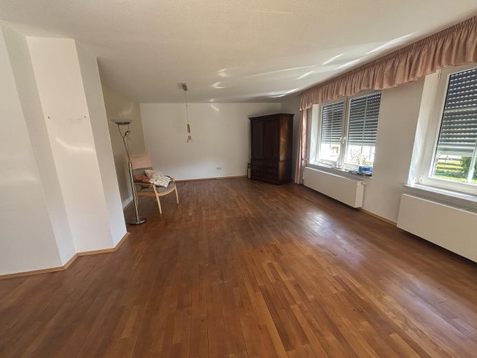 Einfamilienhaus auf großem Grundstück – Wohnbereich 