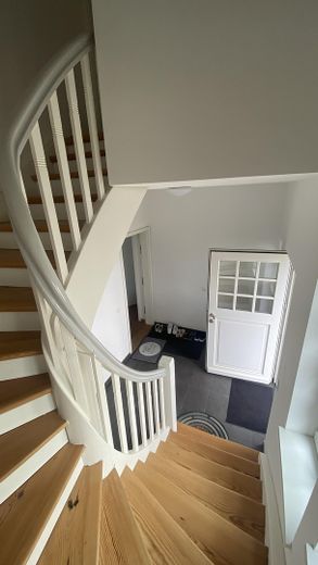 Haus und Wohnungseingang