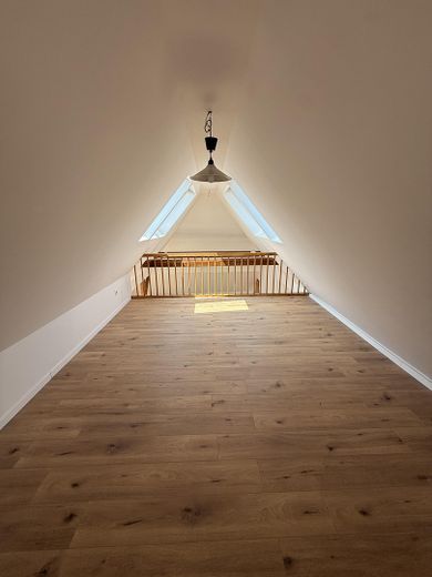 Tolle Loft/Galeriewohnung - neu renoviert - wunderschön! – Die Galerie