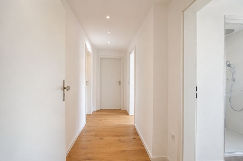 Piso de 2 habitaciones reformado con alta calidad | 47,5 m² | cocina nueva | sin comisión – Flur